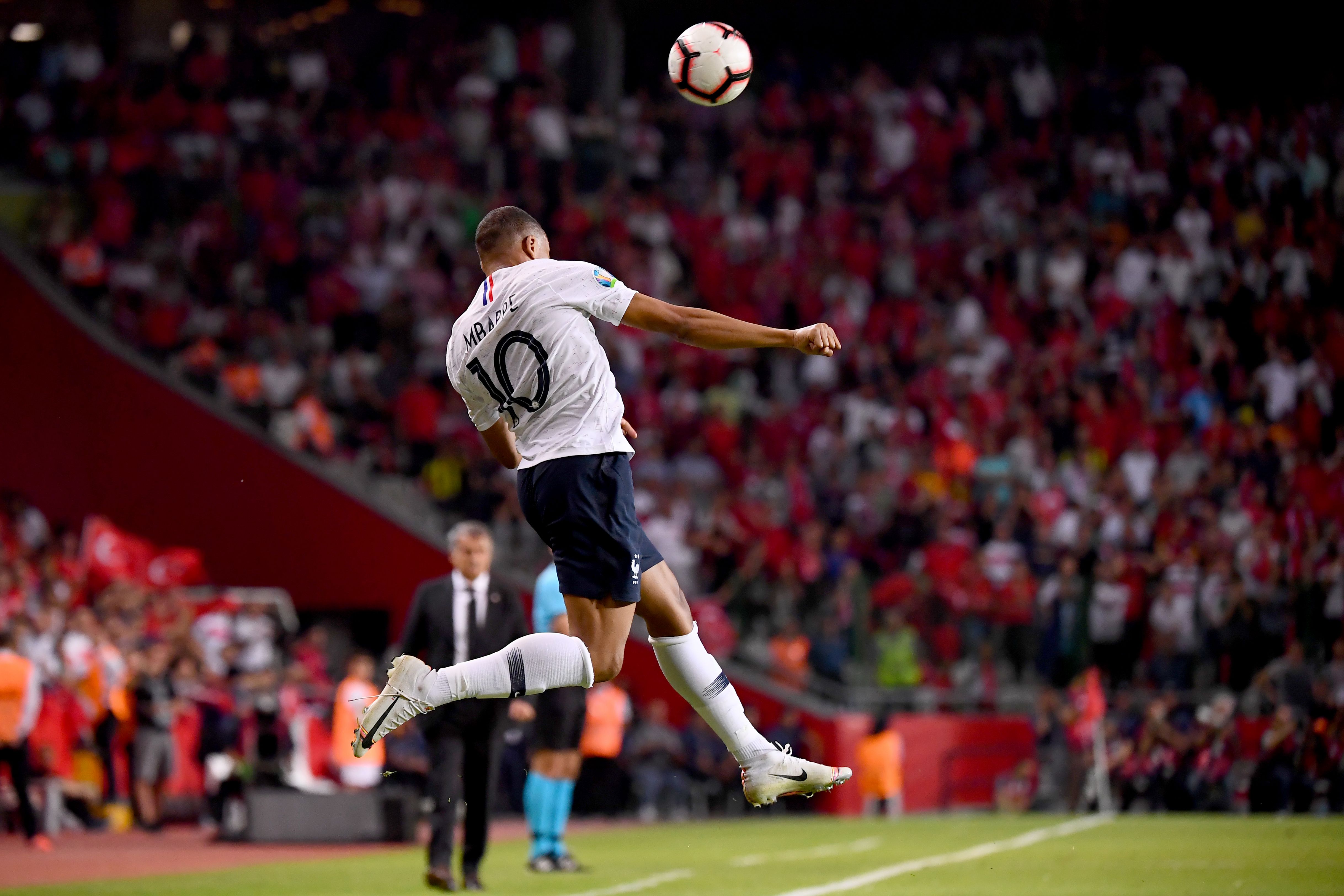 而伊萨克则 而伊萨克则