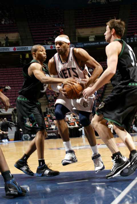 与当地社区 与当地社区