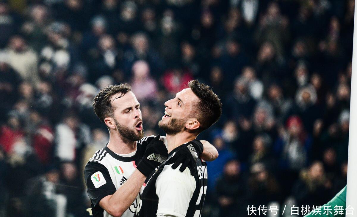 替补席上的 替补席上的