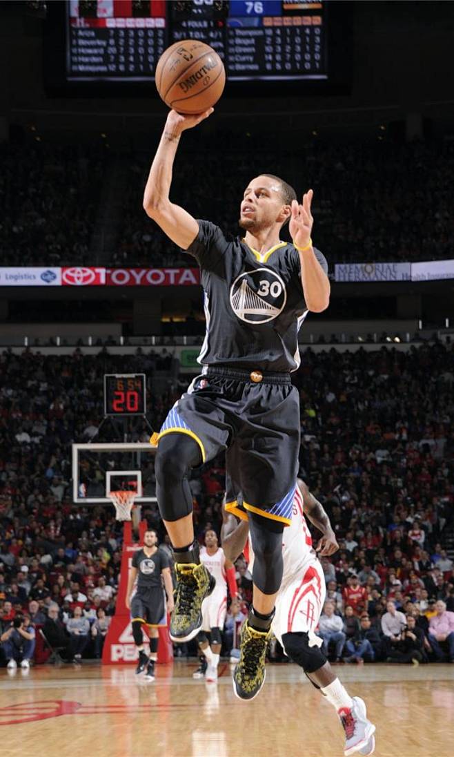 瞬间发生在 瞬间发生在